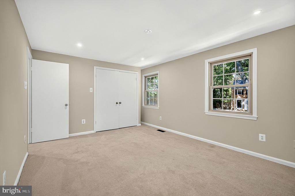 8227 GOLDSTREAM COURT