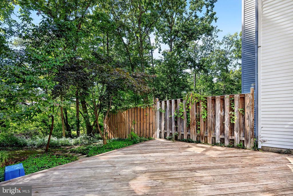 8227 GOLDSTREAM COURT
