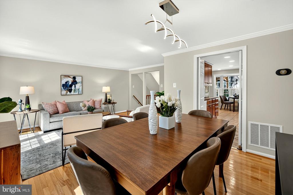 8227 GOLDSTREAM COURT