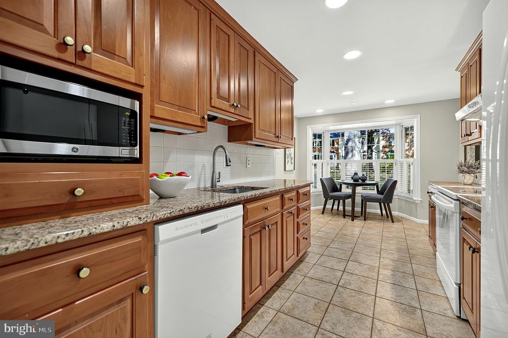 8227 GOLDSTREAM COURT