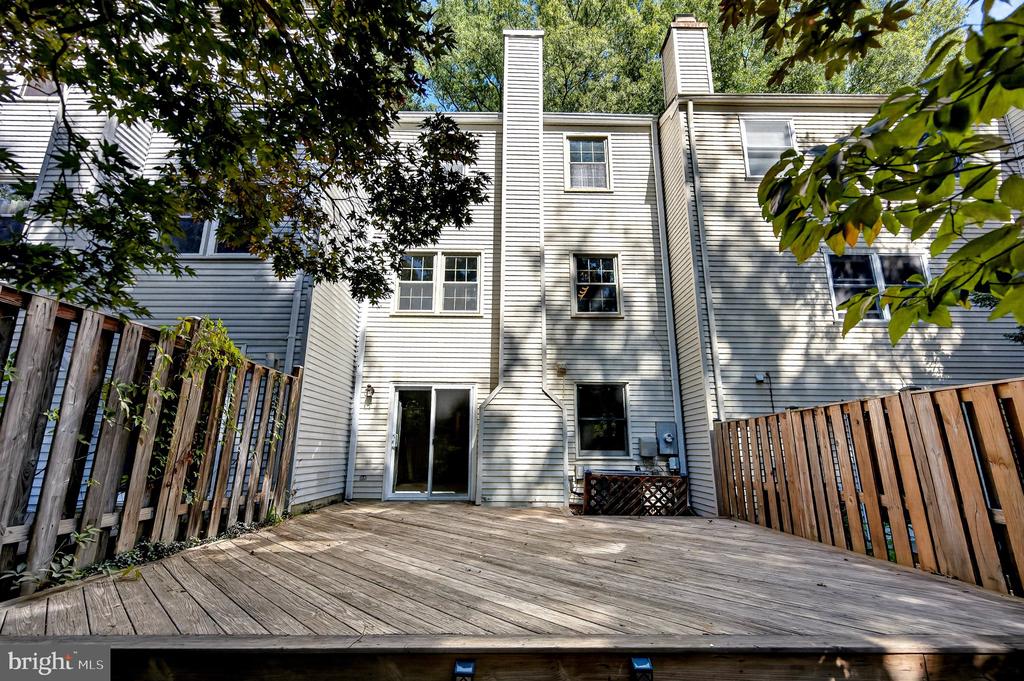 8227 GOLDSTREAM COURT