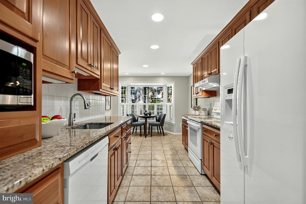 8227 GOLDSTREAM COURT