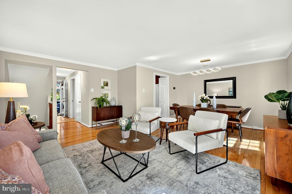 8227 GOLDSTREAM COURT