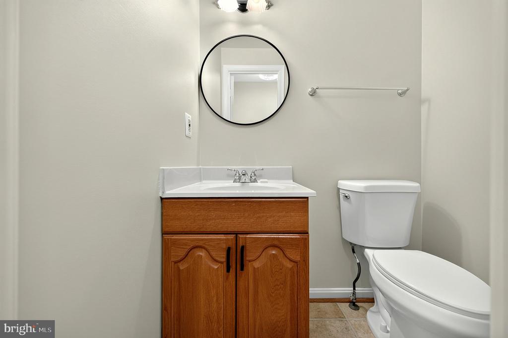8227 GOLDSTREAM COURT