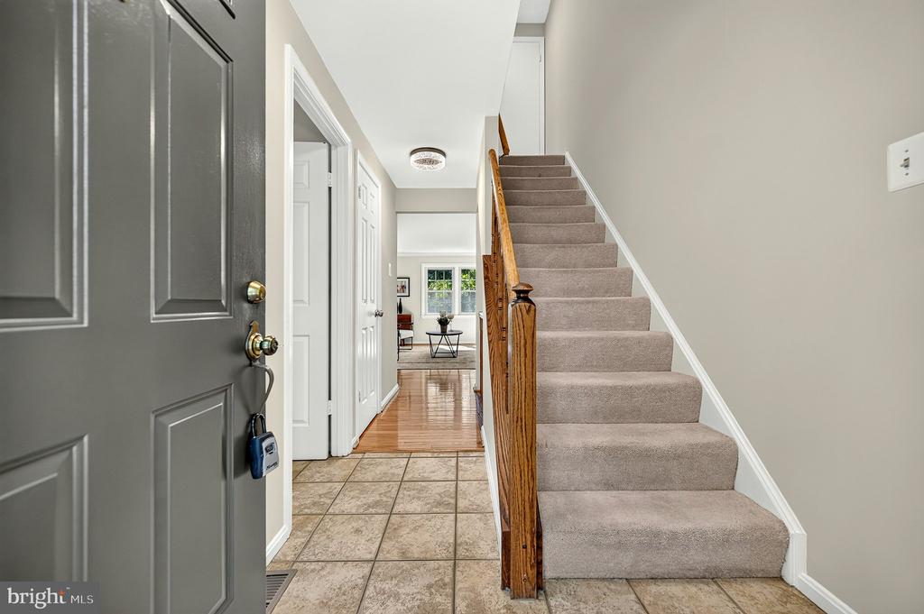 8227 GOLDSTREAM COURT