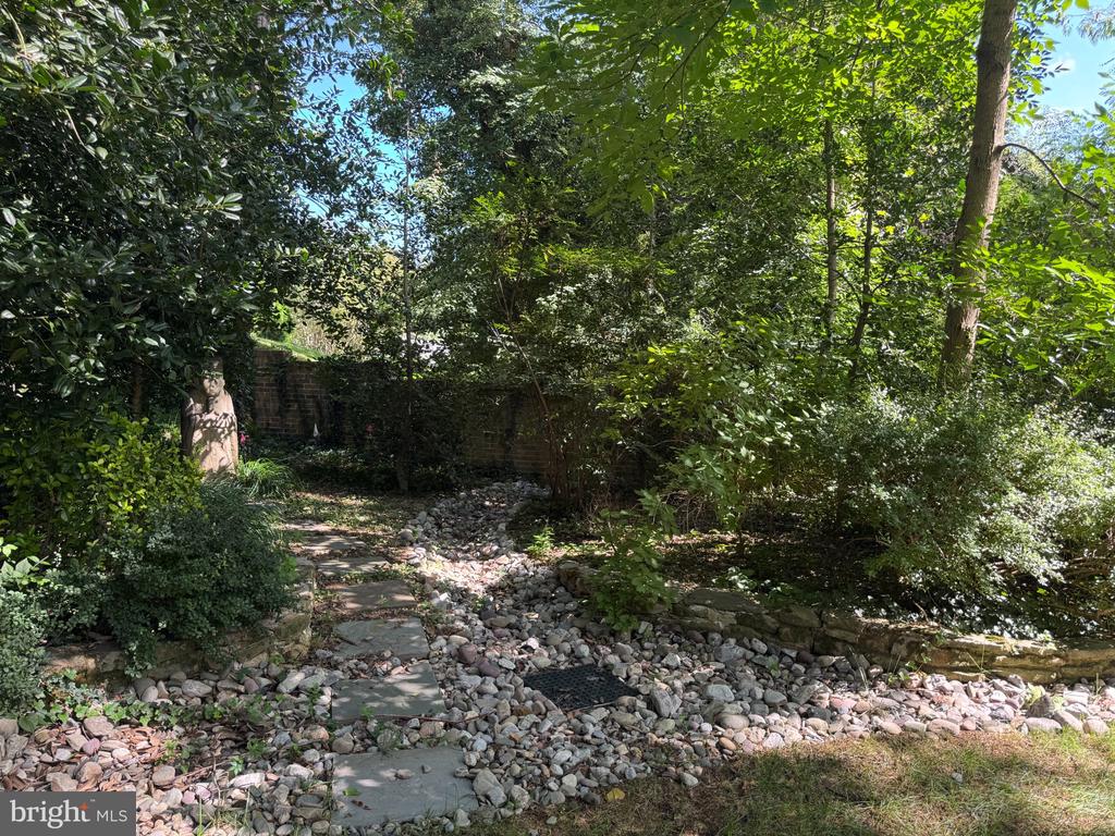 1900 ANCILLA COURT