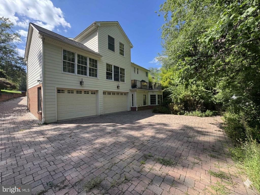 1900 ANCILLA COURT