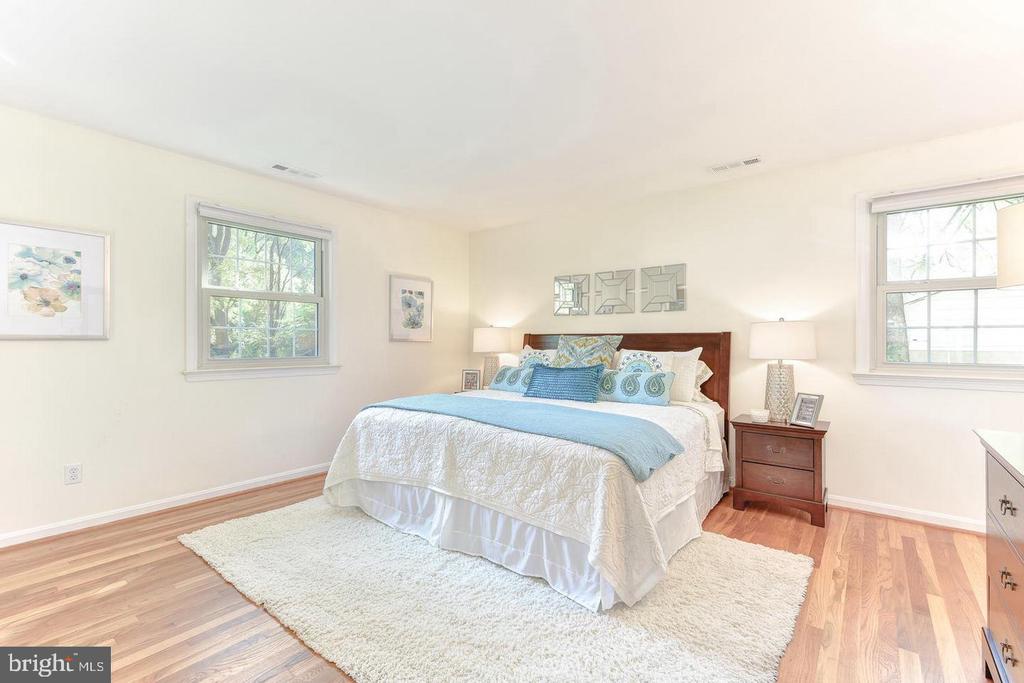 7326 OLD DOMINION DRIVE