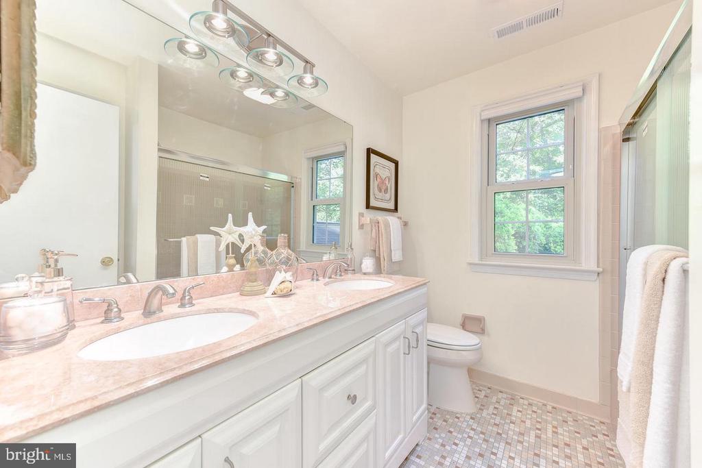 7326 OLD DOMINION DRIVE