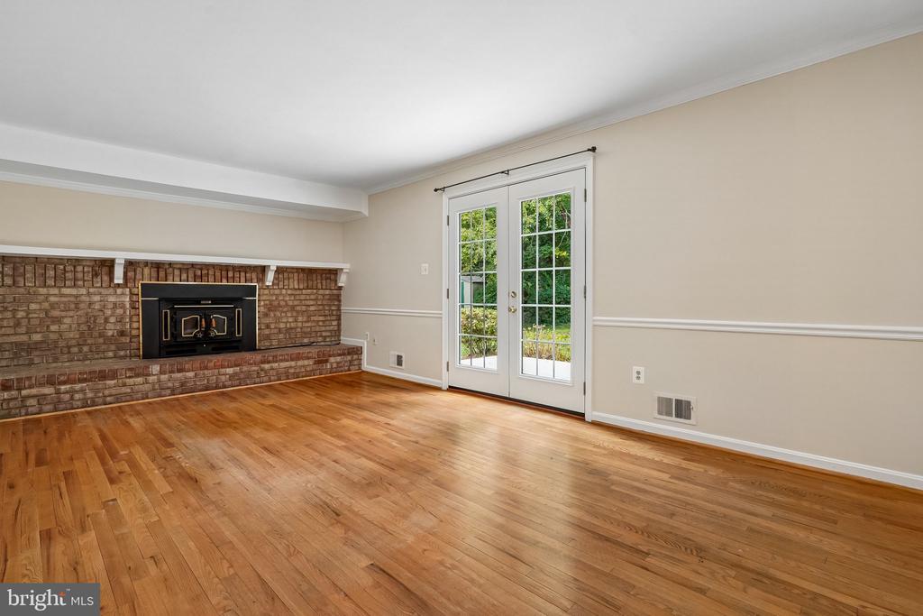 9612 WHITECEDAR COURT