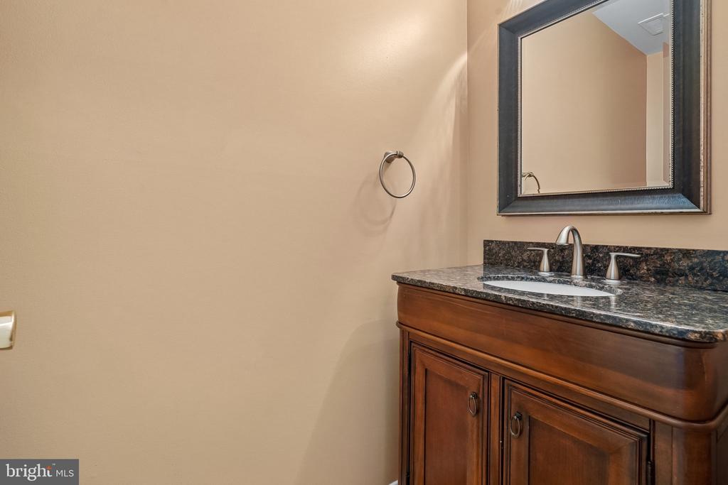 9612 WHITECEDAR COURT