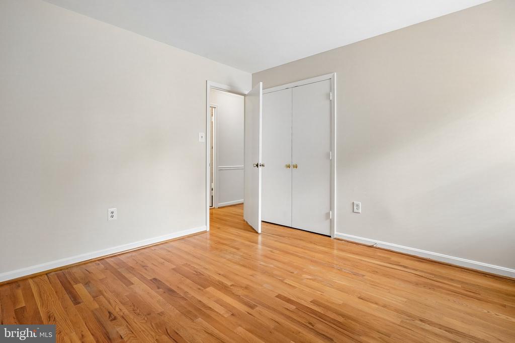 9612 WHITECEDAR COURT