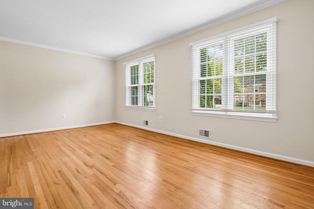 9612 WHITECEDAR COURT