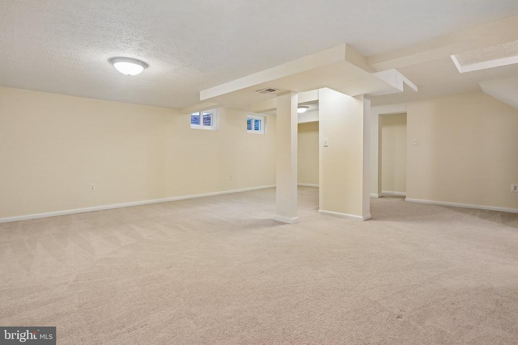 9612 WHITECEDAR COURT