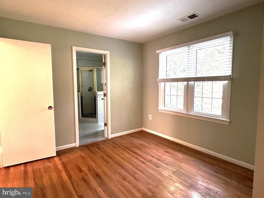 9612 WHITECEDAR COURT
