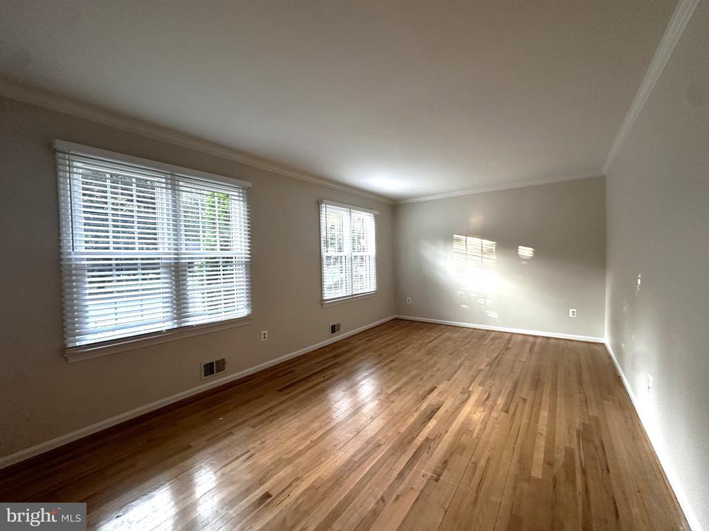 9612 WHITECEDAR COURT