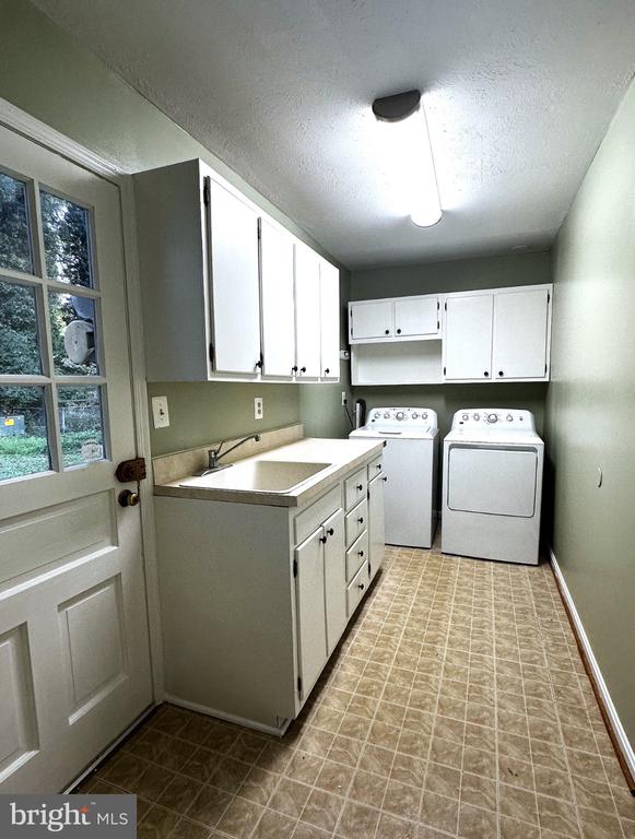 9612 WHITECEDAR COURT