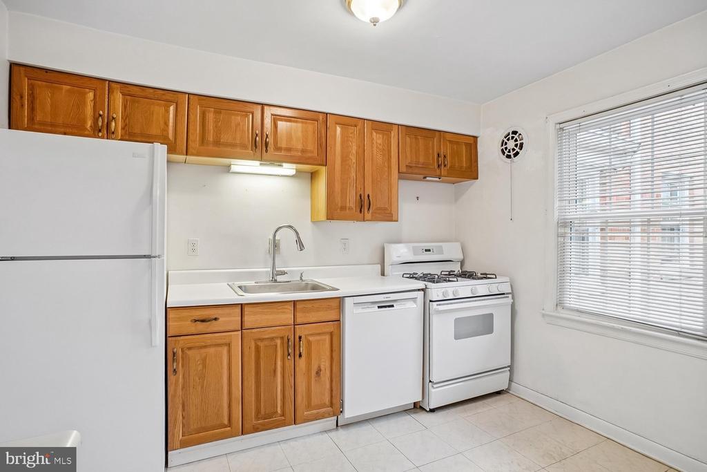 6540 10TH STREET Unit: B2