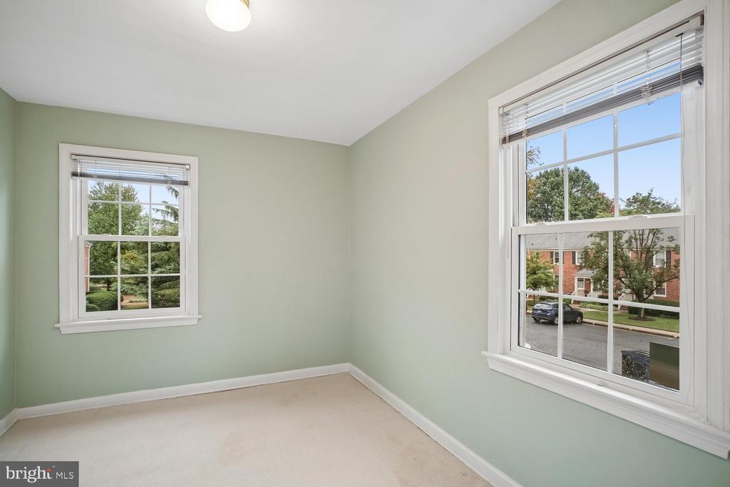 6540 10TH STREET Unit: B2