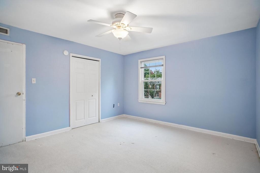 6540 10TH STREET Unit: B2
