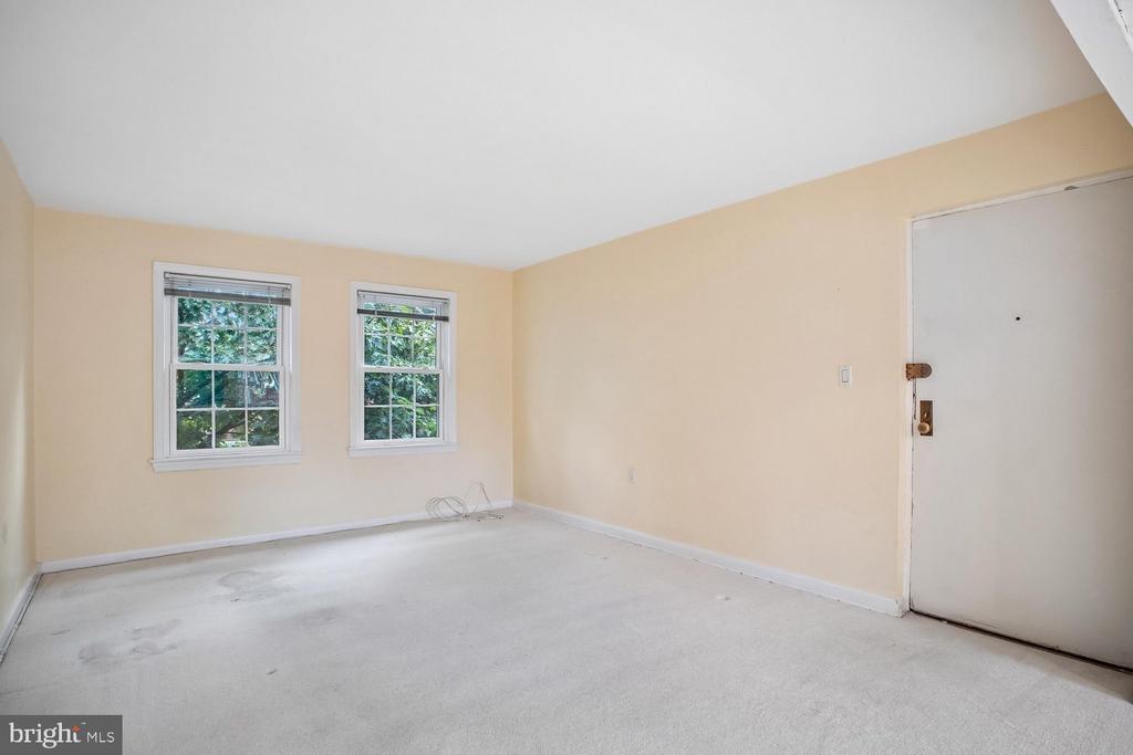 6540 10TH STREET Unit: B2