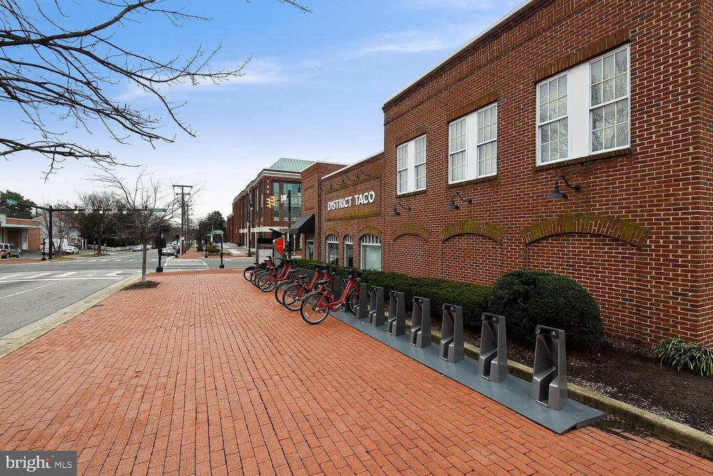 6626 E WAKEFIELD DRIVE E Unit: A1