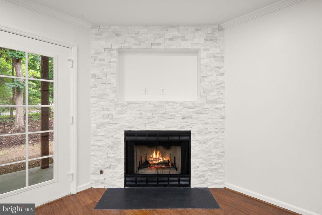 7256 GLEN HOLLOW COURT Unit: 2