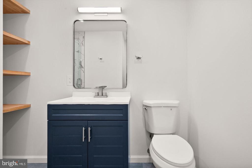 7256 GLEN HOLLOW COURT Unit: 2
