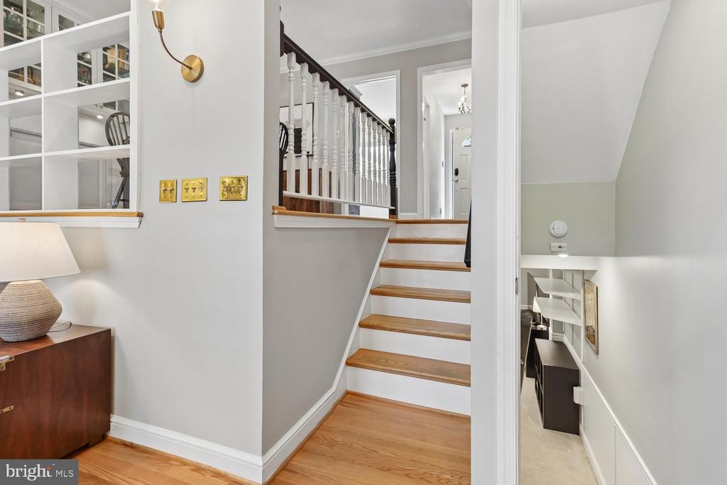 2323 HARLEYFORD COURT