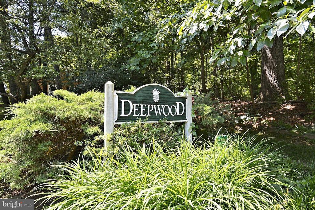 2323 HARLEYFORD COURT