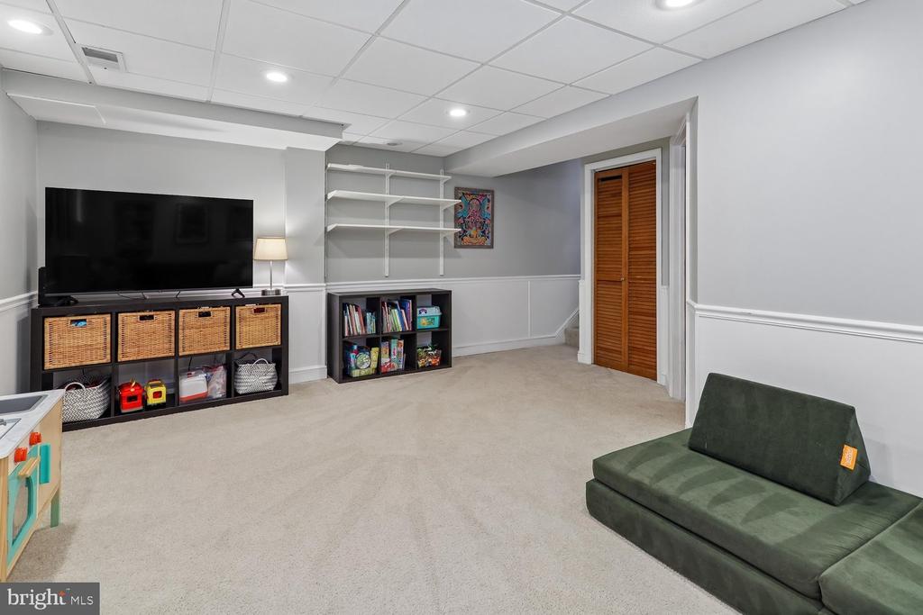 2323 HARLEYFORD COURT