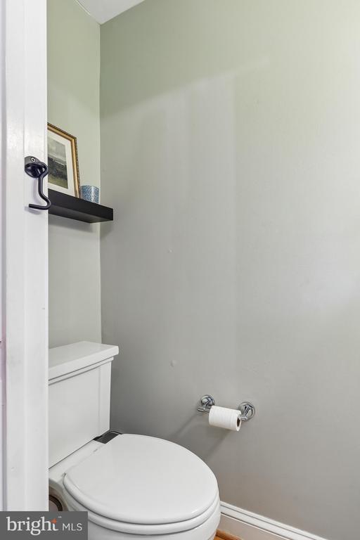 2323 HARLEYFORD COURT