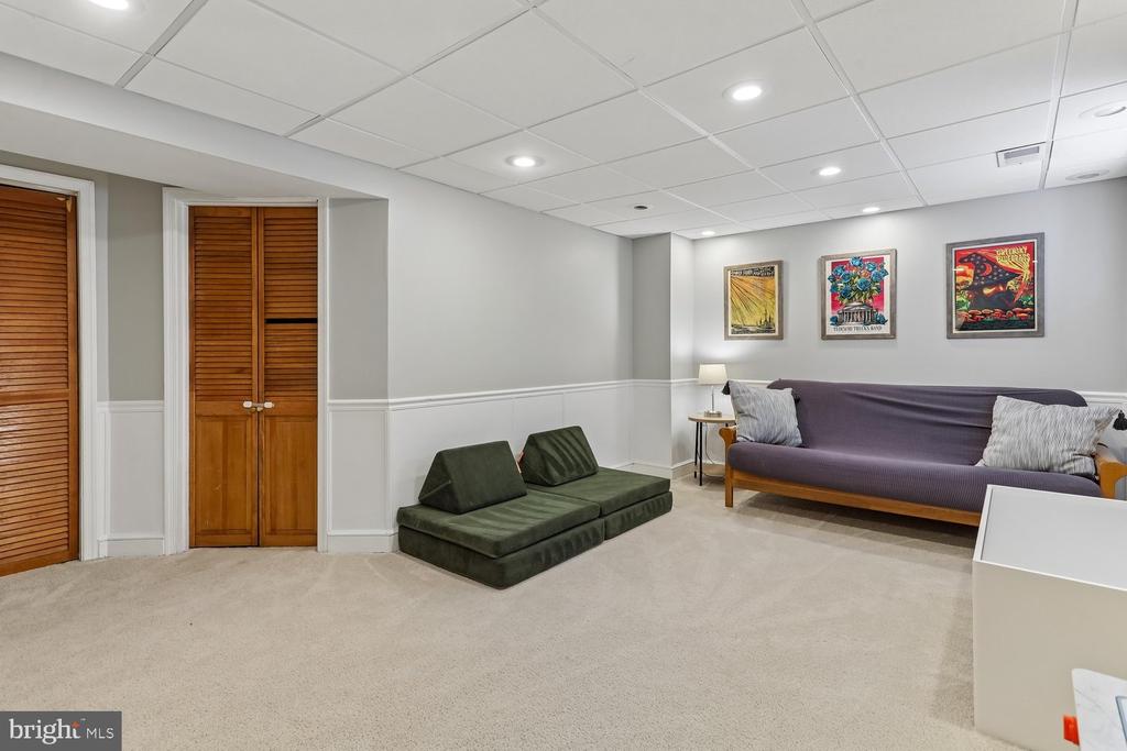 2323 HARLEYFORD COURT