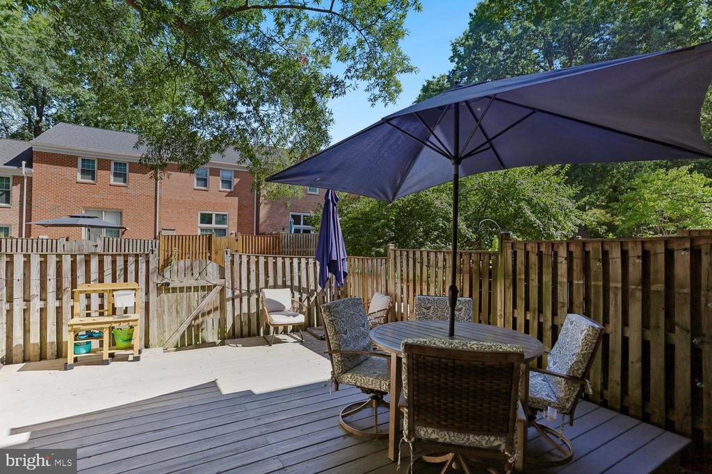 2323 HARLEYFORD COURT