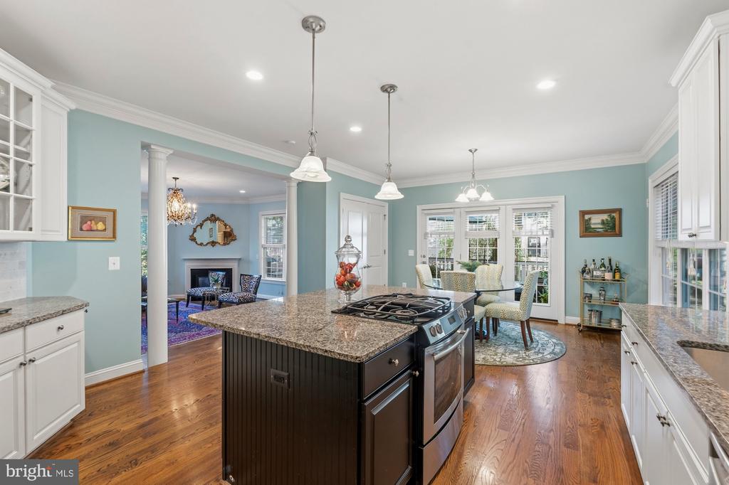 8115 YORKTOWN DRIVE
