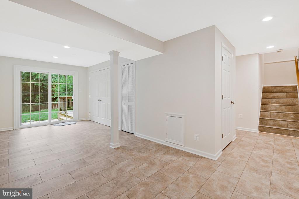 6215 GENTLE LANE