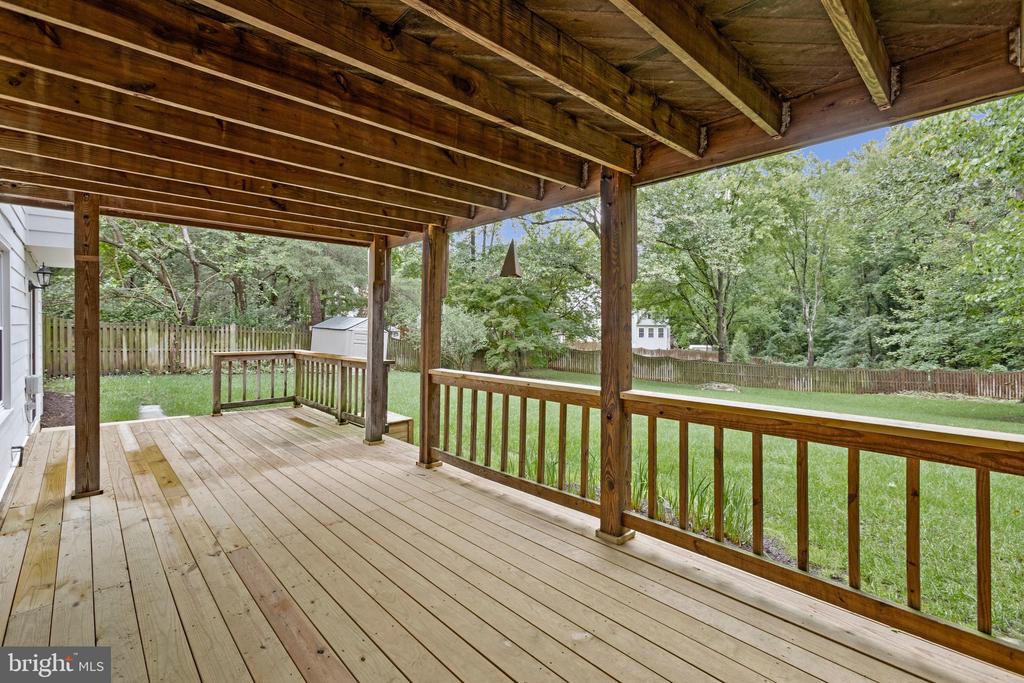 6215 GENTLE LANE
