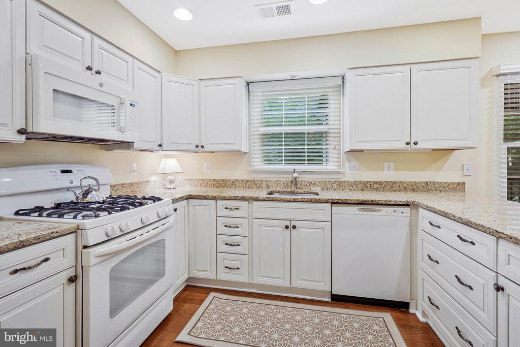 6215 GENTLE LANE