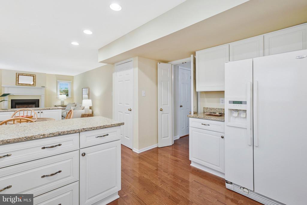 6215 GENTLE LANE