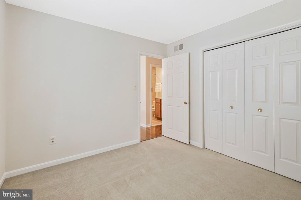 6215 GENTLE LANE