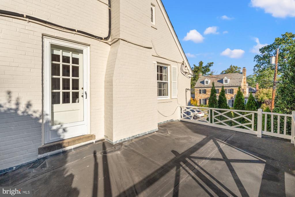 2109 FORESTHILL ROAD