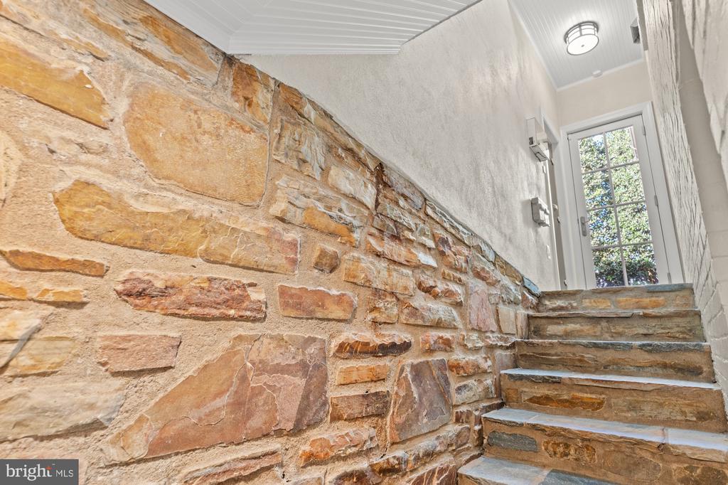 2109 FORESTHILL ROAD