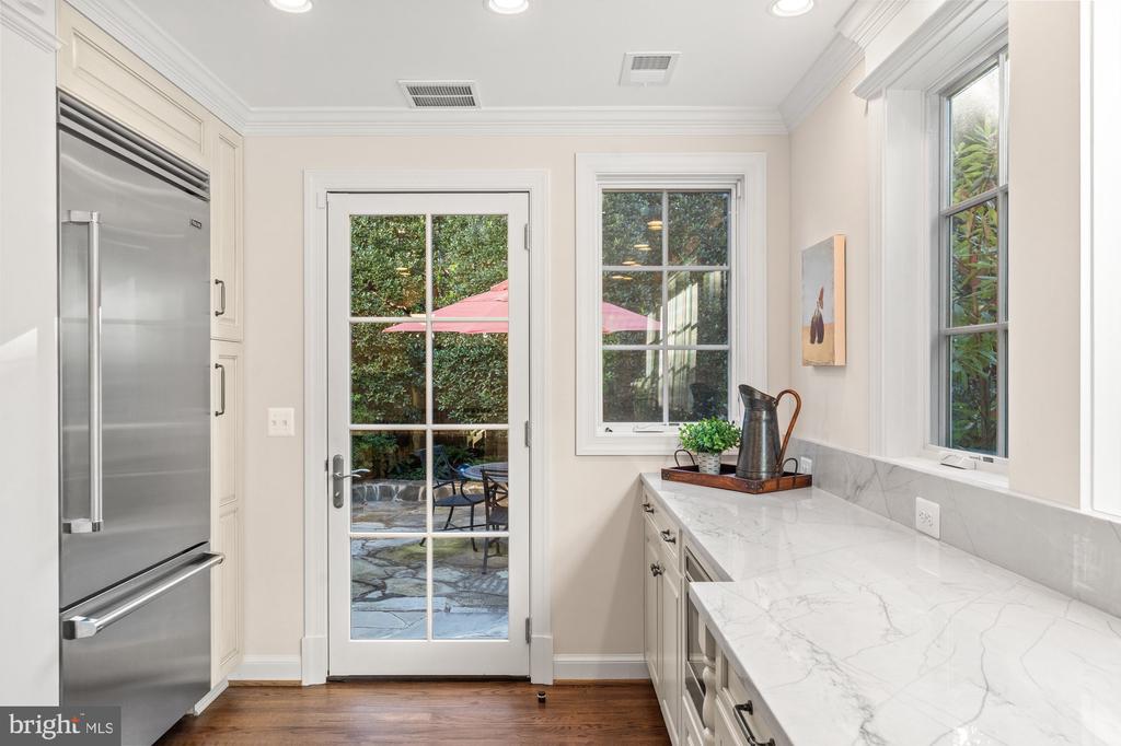 2109 FORESTHILL ROAD