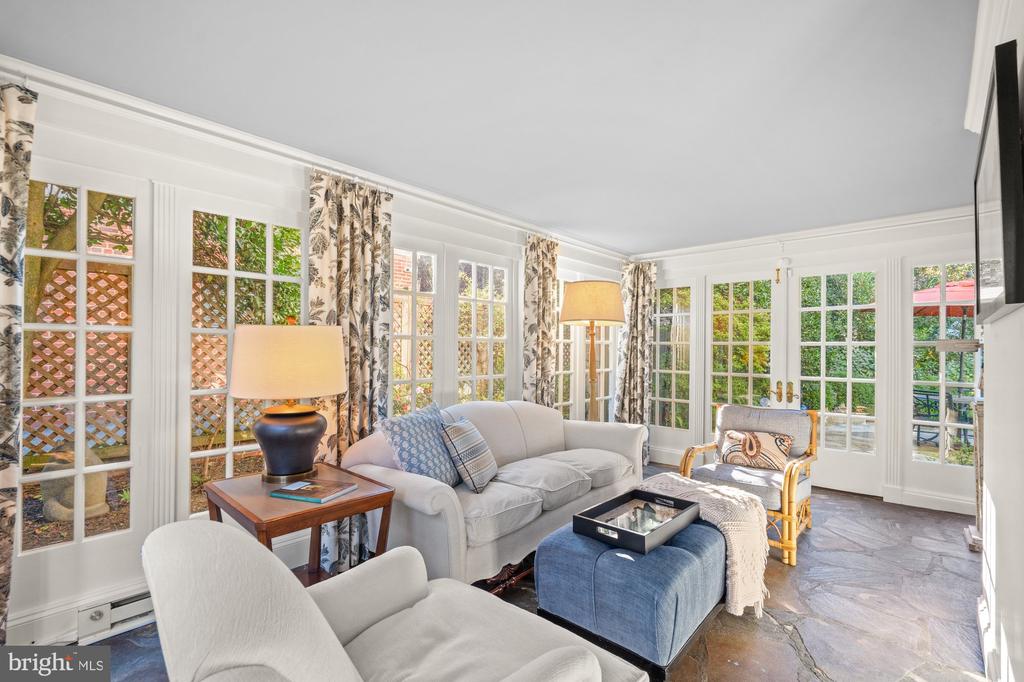 2109 FORESTHILL ROAD