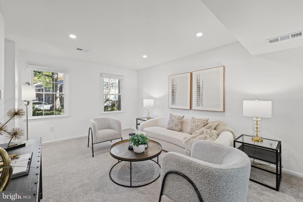 5517 HESTON COURT