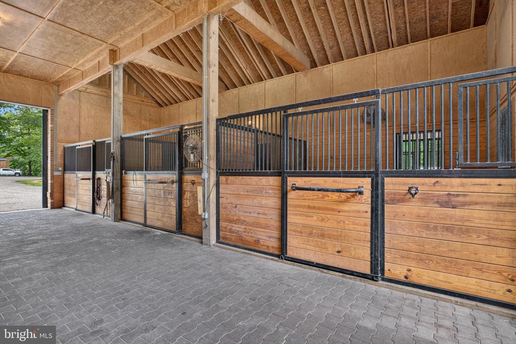 1108 SHALLOW ROAD