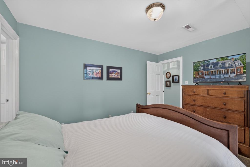 1108 SHALLOW ROAD