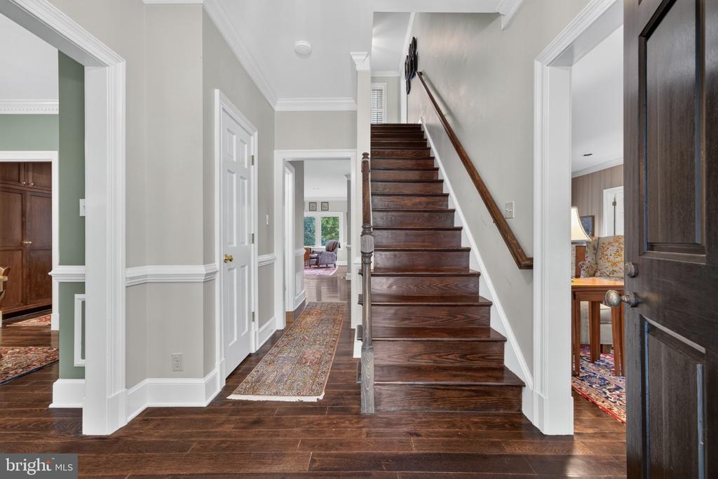 1108 SHALLOW ROAD