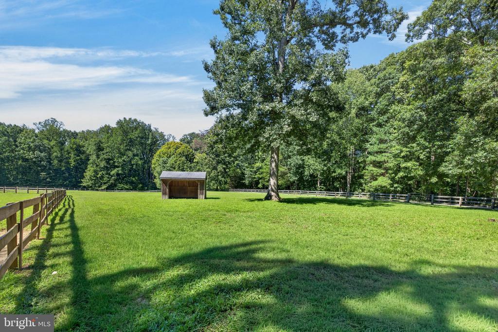 1108 SHALLOW ROAD