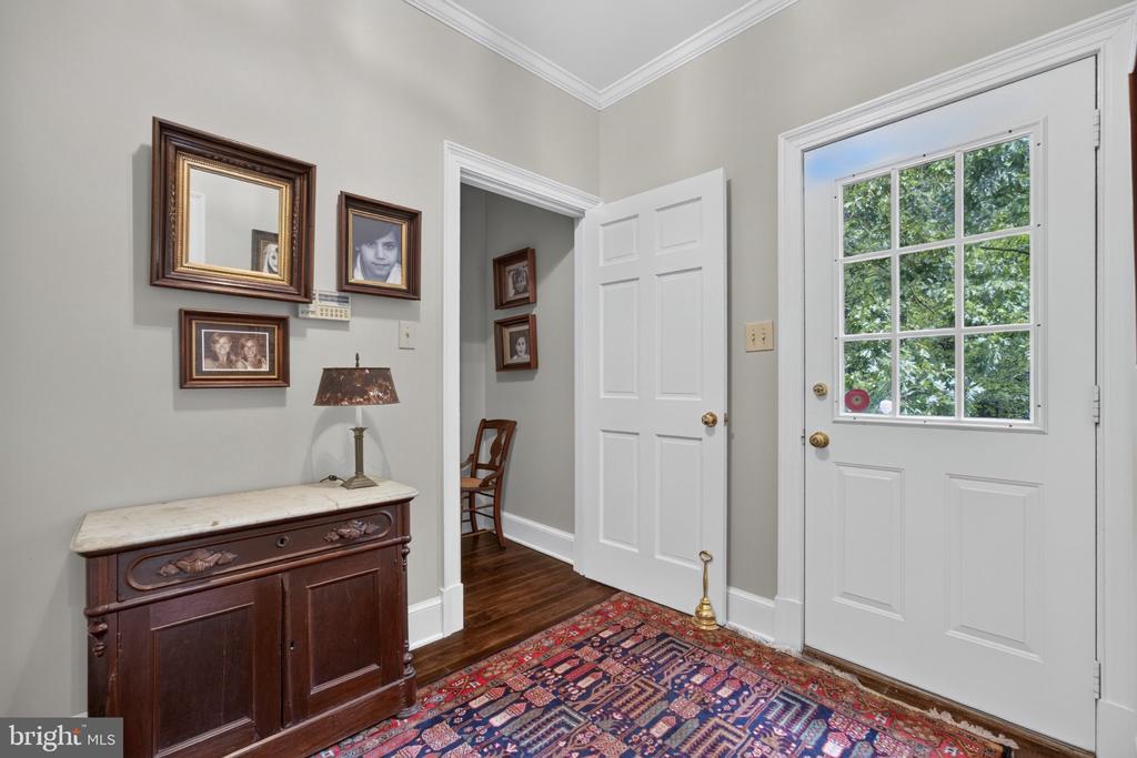 1108 SHALLOW ROAD